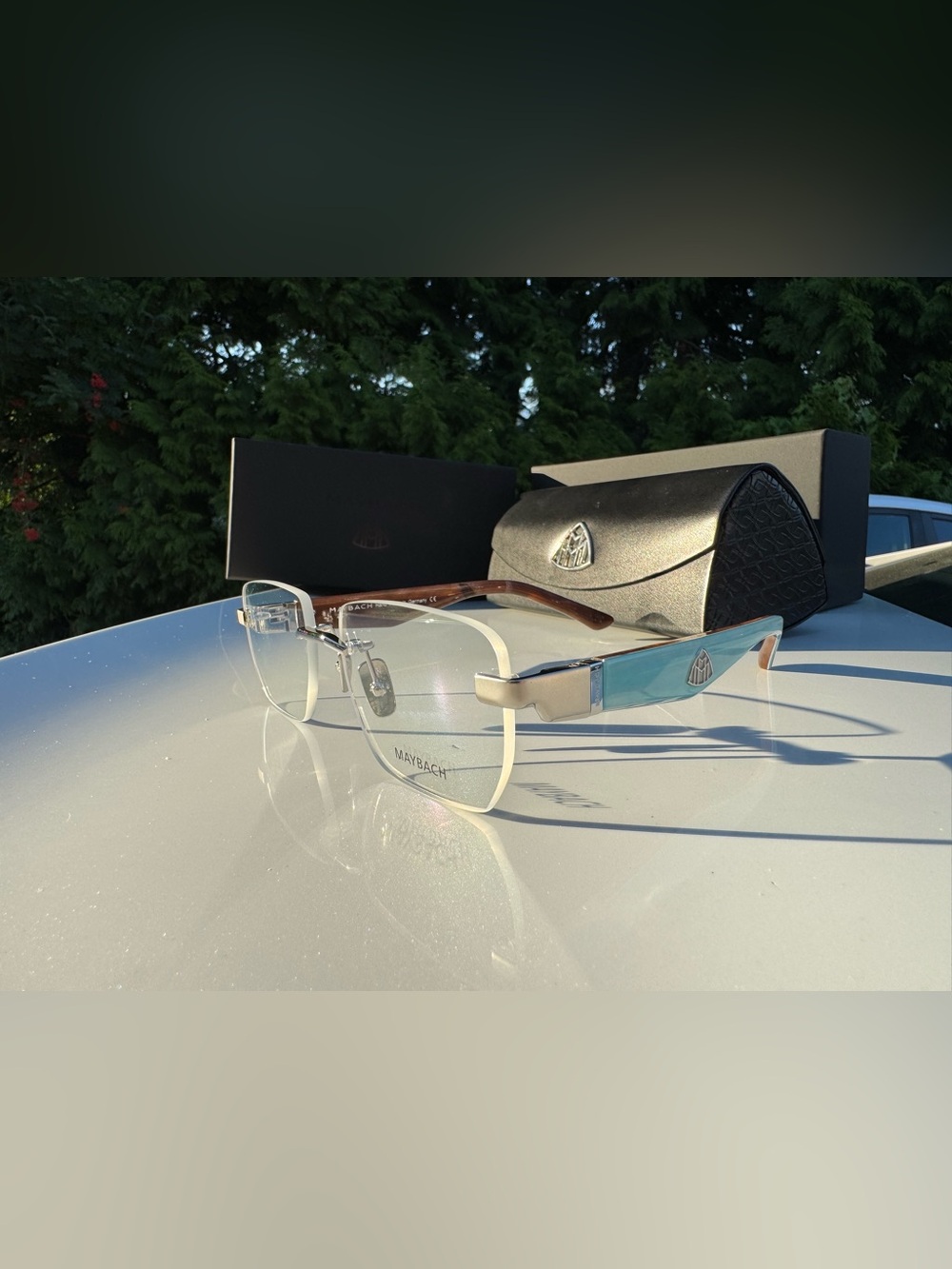 Men's Rimless Blue Accent Eyeglasses
